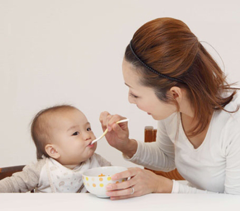 Cần gấp cô tuổi từ 55t trở lại biết chăm bé sơ sinh lương 10tr