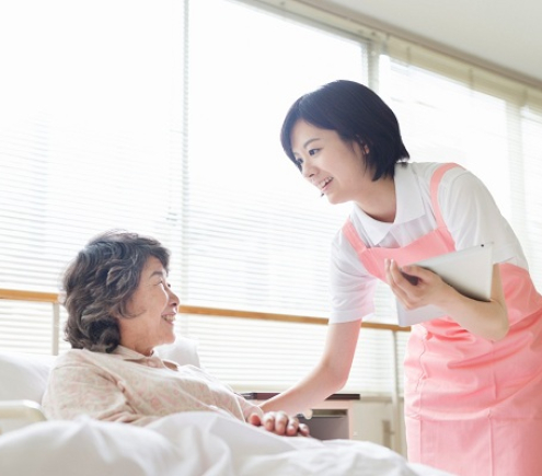 [CHĂM NGƯỜI LỚN TUỔI] CẦN GẤP1 CHỊ CÓ KINH NGHIỆM CHĂM NGƯỜI LỚN TUỔI