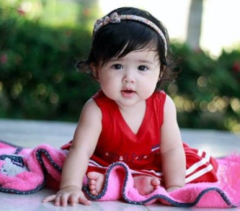 CHĂM BÉ 1 TUỔI LÀM Ở LẠI CÙNG GIA ĐÌNH EM