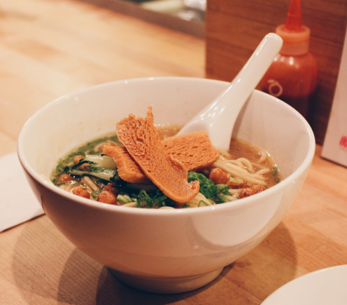 NHÀ EM Ở QUẬN 9 CẦN TUYỂN CÔ GIÚP VIỆC LÀM Ở LẠI