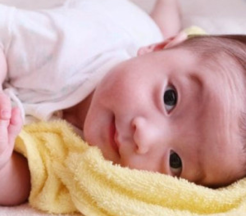 Tuyển Cô Chăm Bé 5 Tháng Ăn Ở Lại Gia Đình.