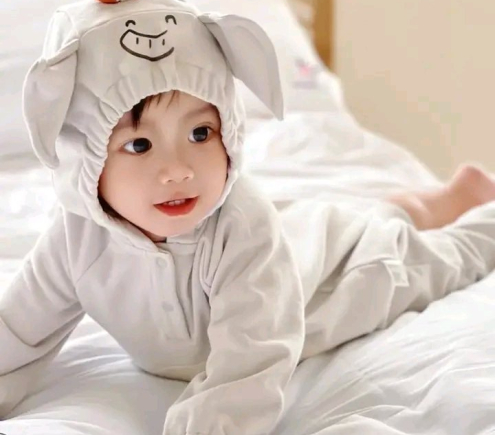 Tuyển cô chăm bé