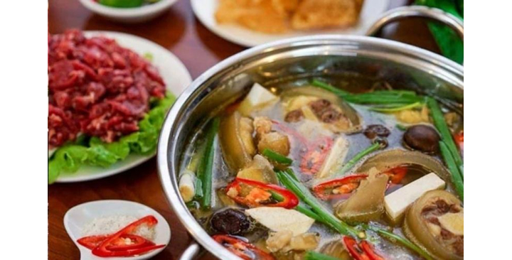 Cần Bạn Phụ Quán Lẩu Bò
