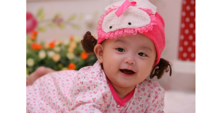 tuyển cô chăm sóc bé làm ở lại cùng gia đình ạ