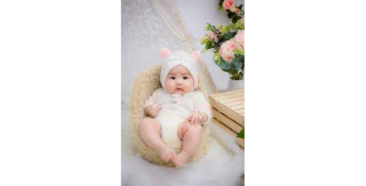 EM CẦN TÌM GẤP CÔ CHĂM BÉ Ở QUẬN 7-TPHCM