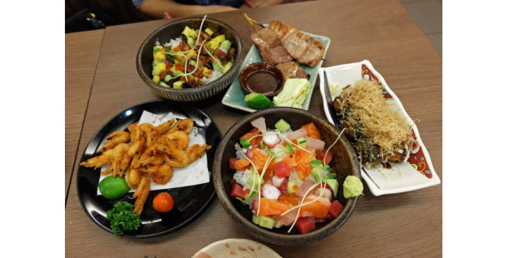 TUYỂN  GẤP CÔ LÀM Ở LẠI VỚI GIA ĐÌNH Ạ !