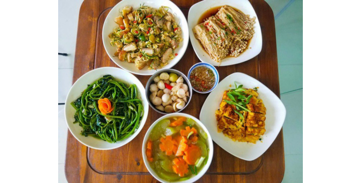 CẦN TUYỂN CÔ GIÚP VIỆ LÀM TẠI QUẬN TÂN PHÚ _SG