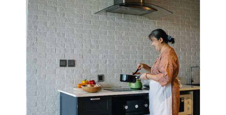 gia đình em cần tìm gấp cô làm việc bao ăn iwr tại quận 9-tphcm