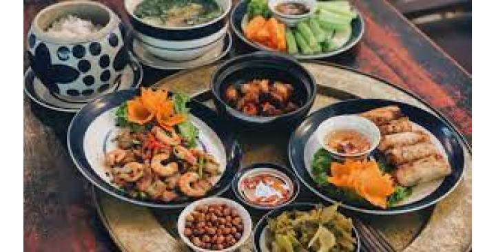 GIA ĐÌNH EM  CÂN GẤP 1 CHỊ GVN ,NẤU ĂN.LƯƠNG 9TR.IB-ZALO;0332381174