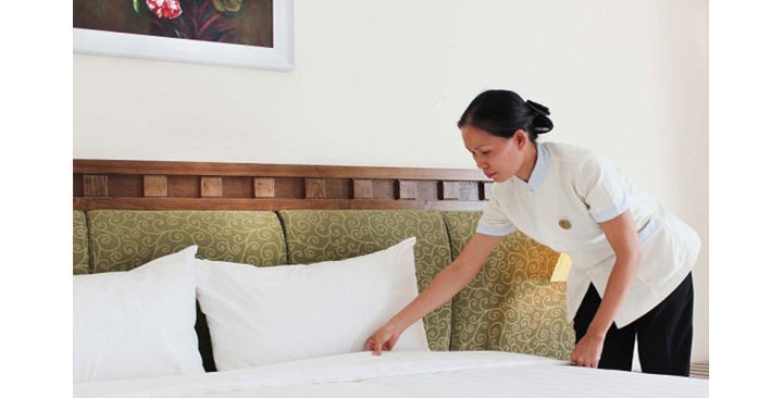LÀM VỀ CẦN CÔ LÀM TẠP VỤ KHÁCH SẠN 